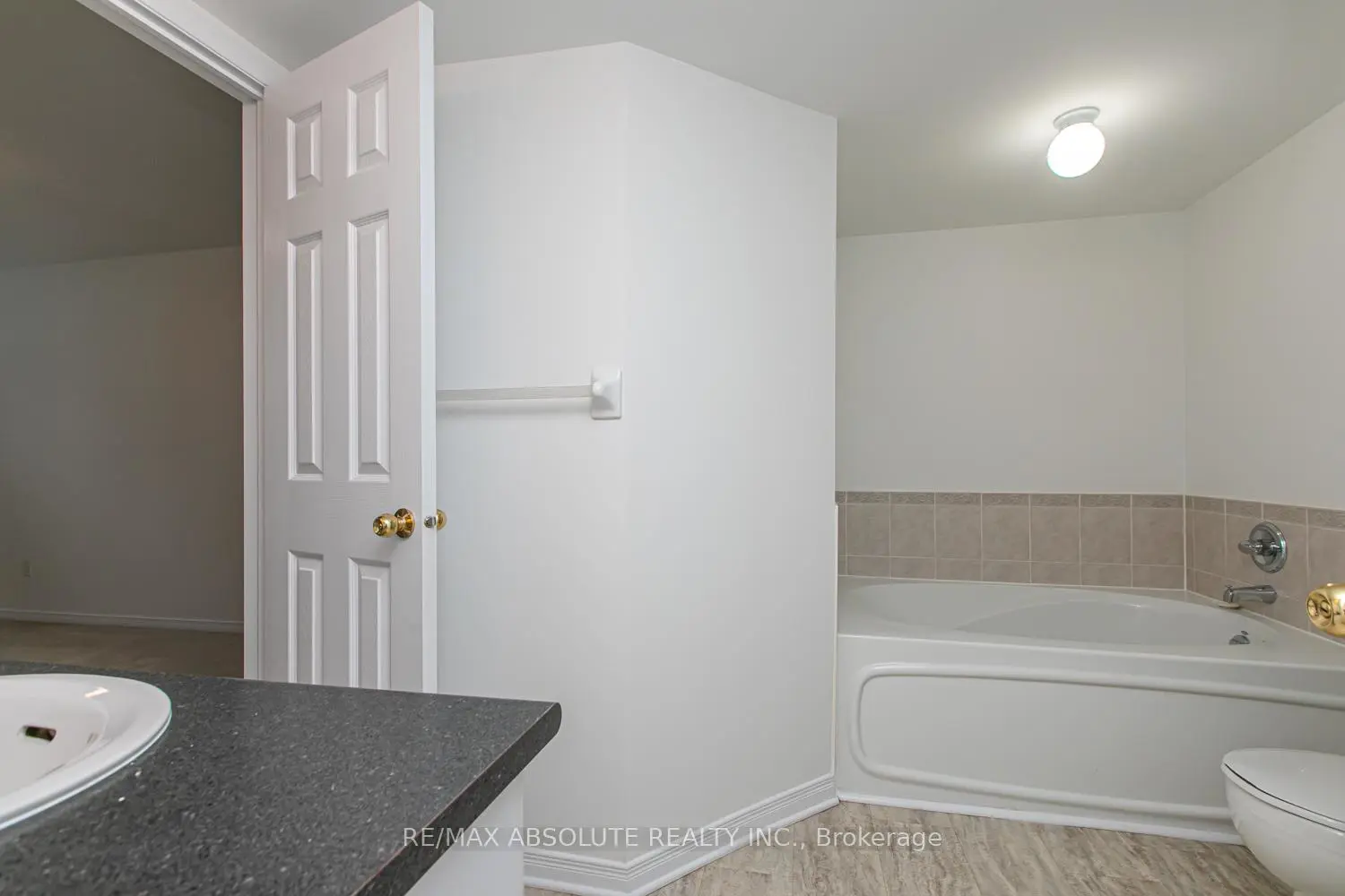 Additional image 18 of 246 Gershwin Private