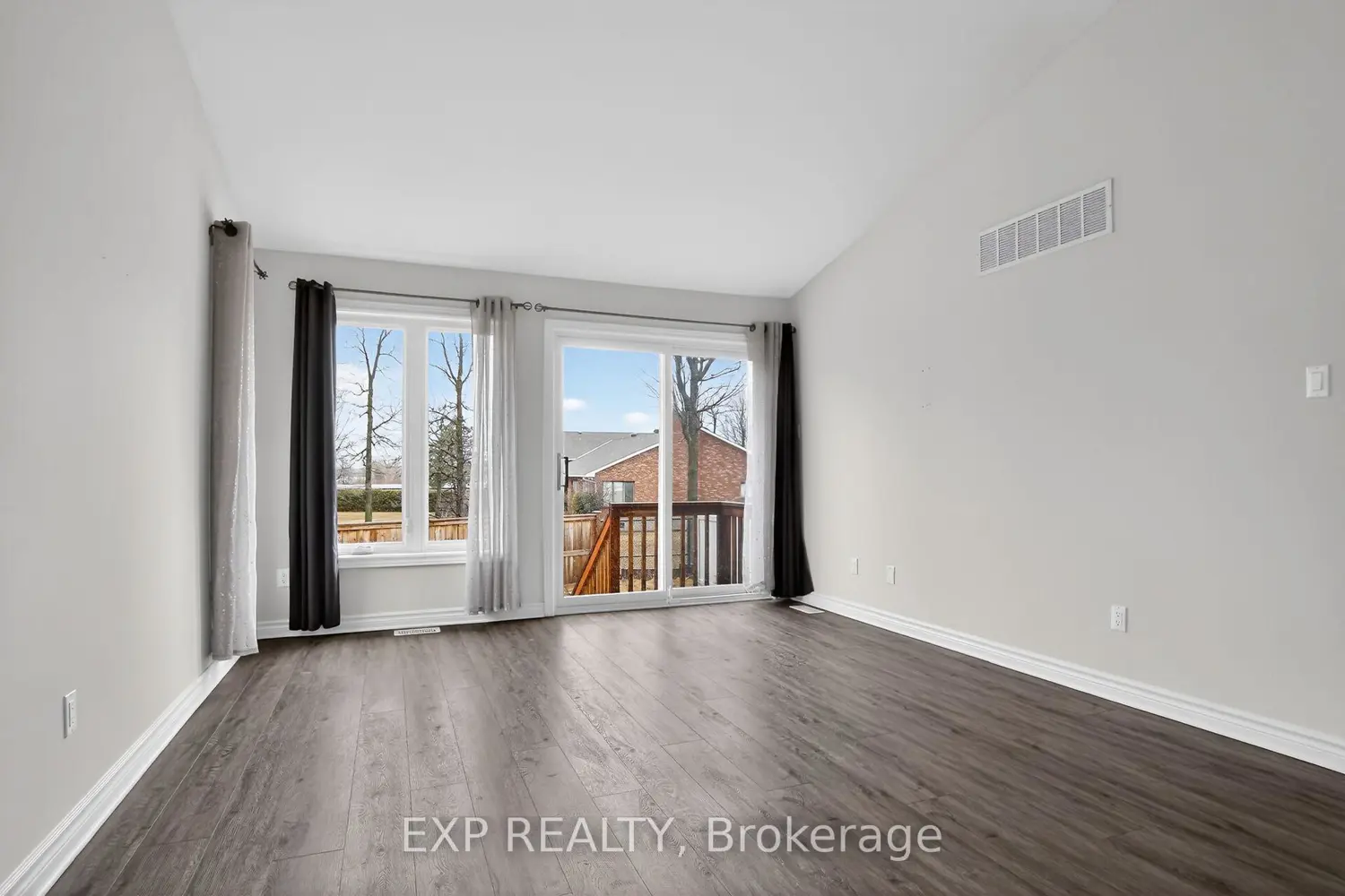 15 Seabert Drive photo 4