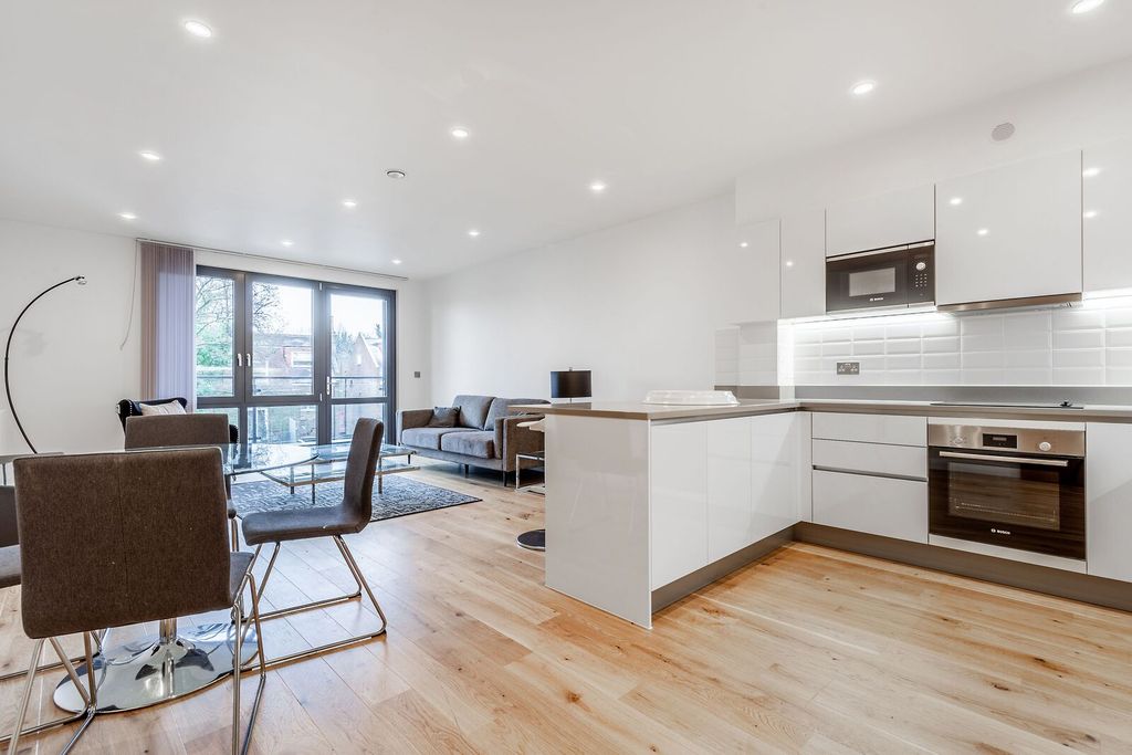 Additional image 4 of 3 bed flat for saleCarnegie House, Harrow On The Hill, Harrow HA1