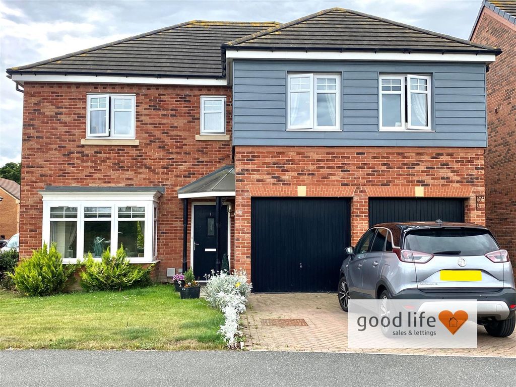 5 bed detached house for saleAgincourt, Houghton Le Spring DH4