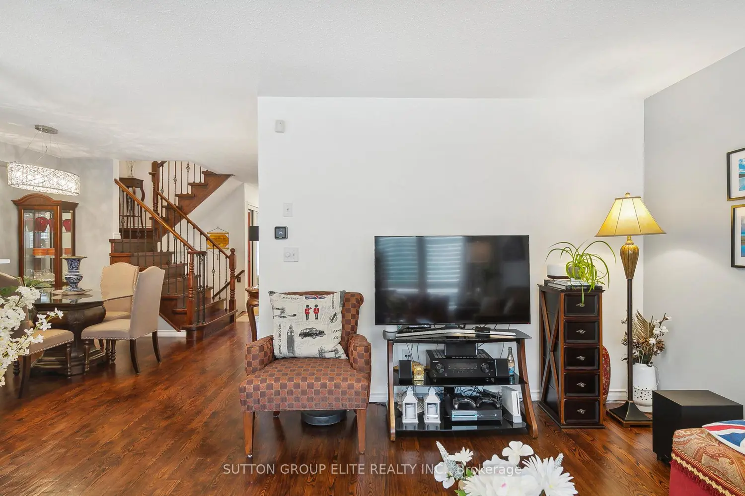 636 Porter Way photo 3