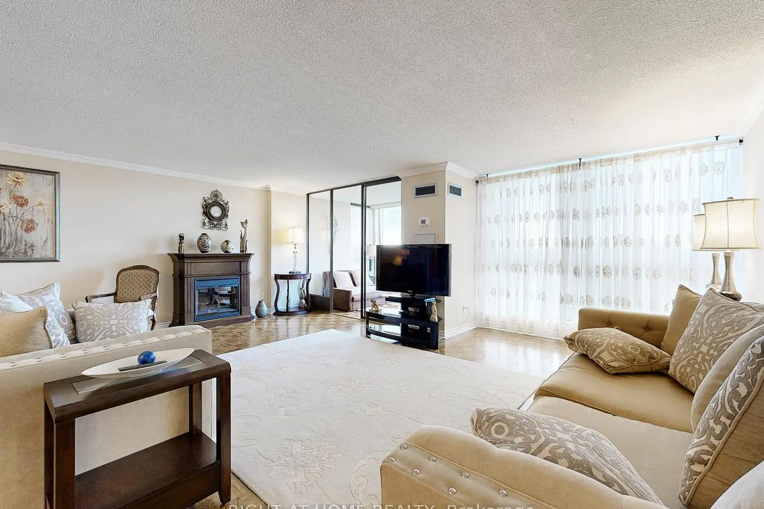 131 Torresdale Avenue 908 photo 4