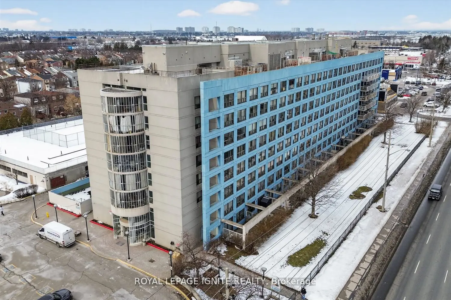 39 Kimbercroft Court 414