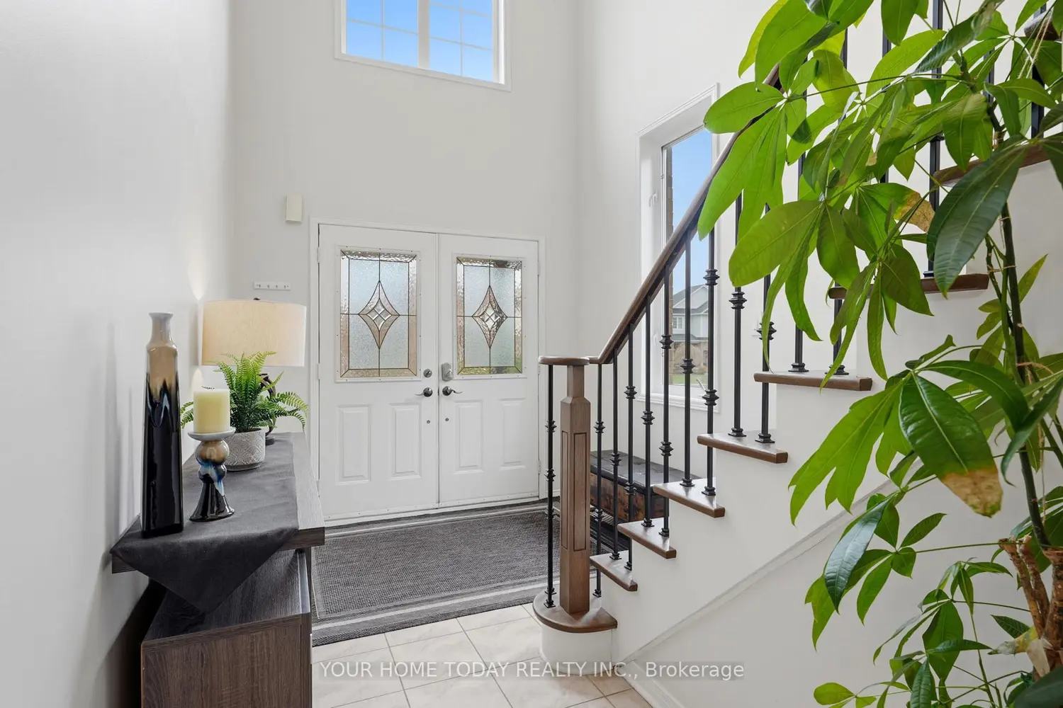 83 Atwood Avenue photo 2