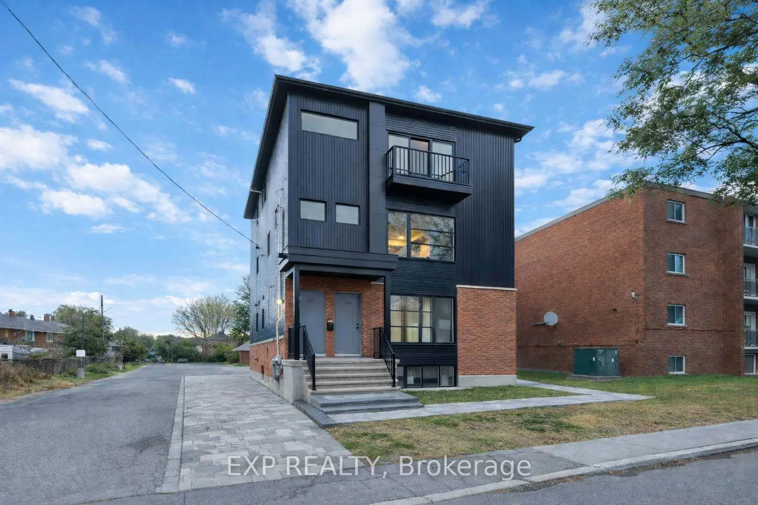 255 Presland Road
