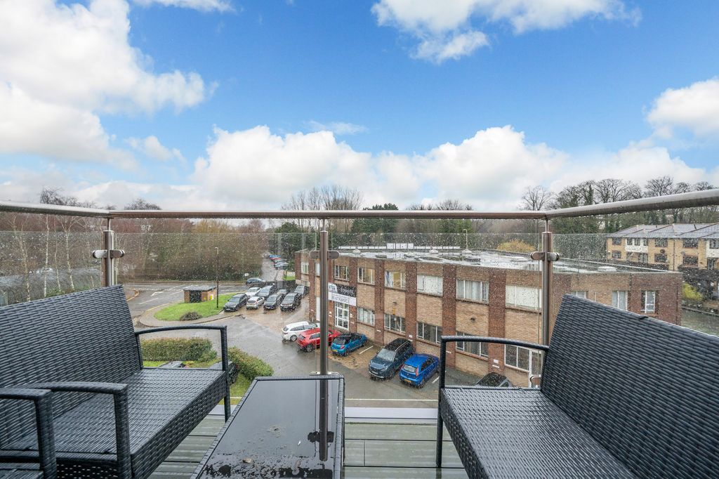 Additional image 10 of 2 bed flat for saleRegents House Frogmore Road, Hemel Hempstead, Hertfordshire HP3