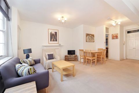 Queensway, London W2, Studio to rent