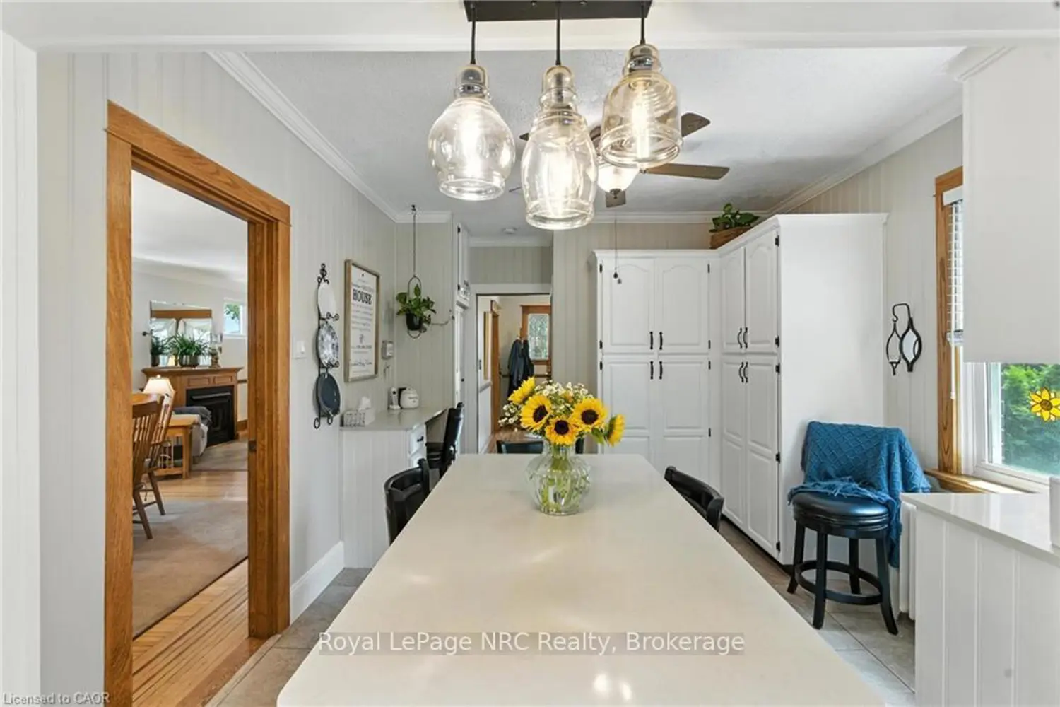 98 Kensington Avenue photo 5