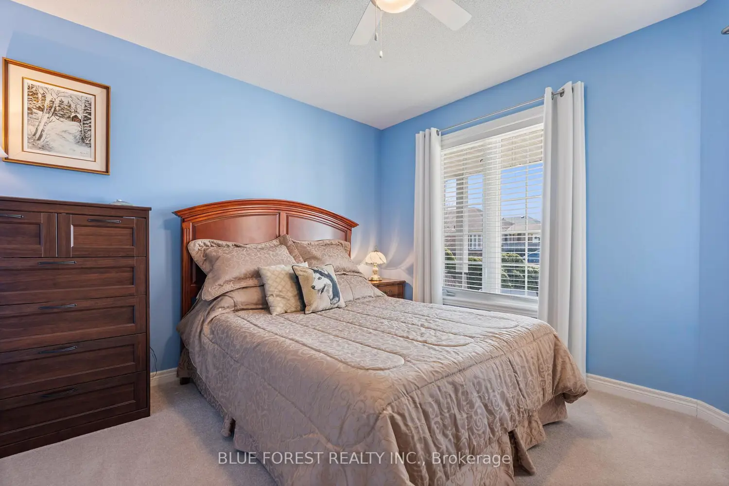37 Upper Canada Drive photo 2