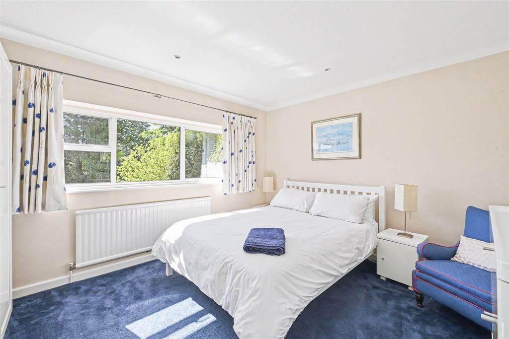 Additional image 8 of 5 bed detached house for saleThe Uplands, Harpenden AL5