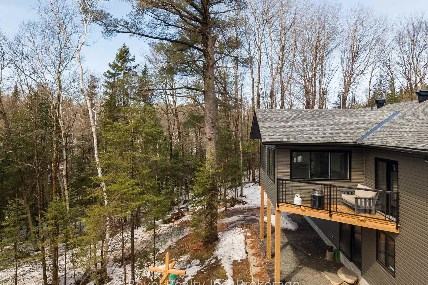 84 Woods Road