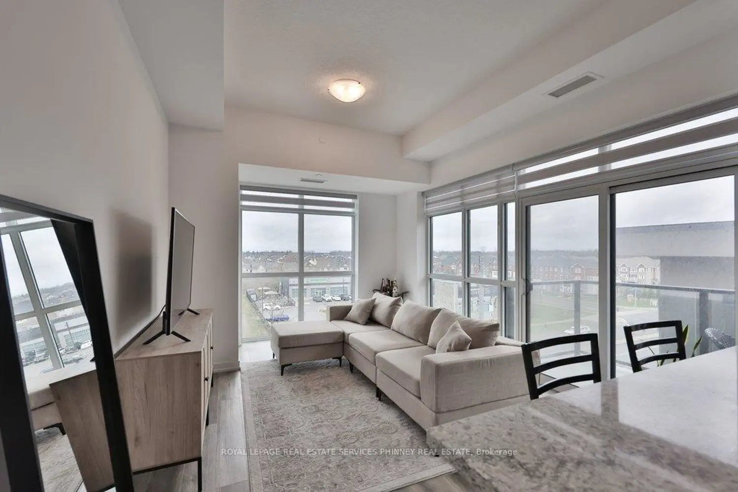 470 Dundas Street 506