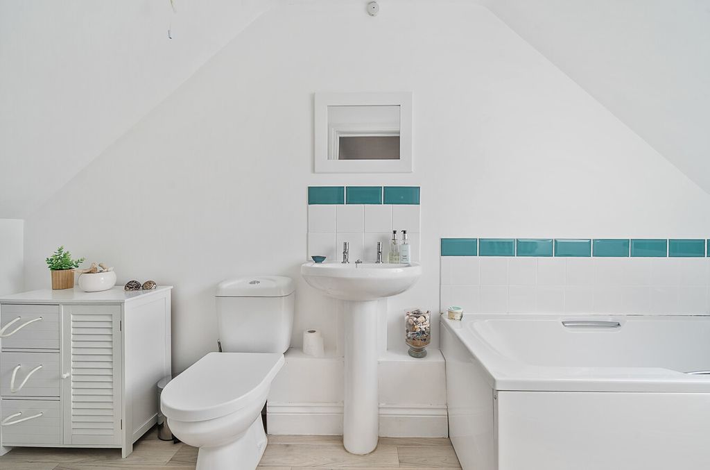 Additional image 21 of 6 bed bungalow for saleHindhead, Surrey GU26