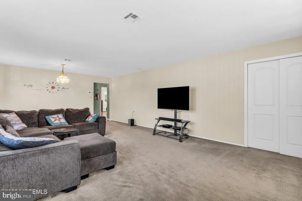 10 Picasso Court, Toms River, NJ 08757 photo 4