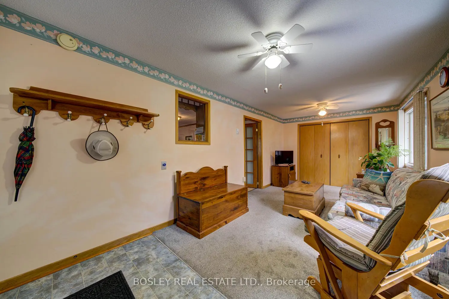 310 Tiny Beaches Road photo 2