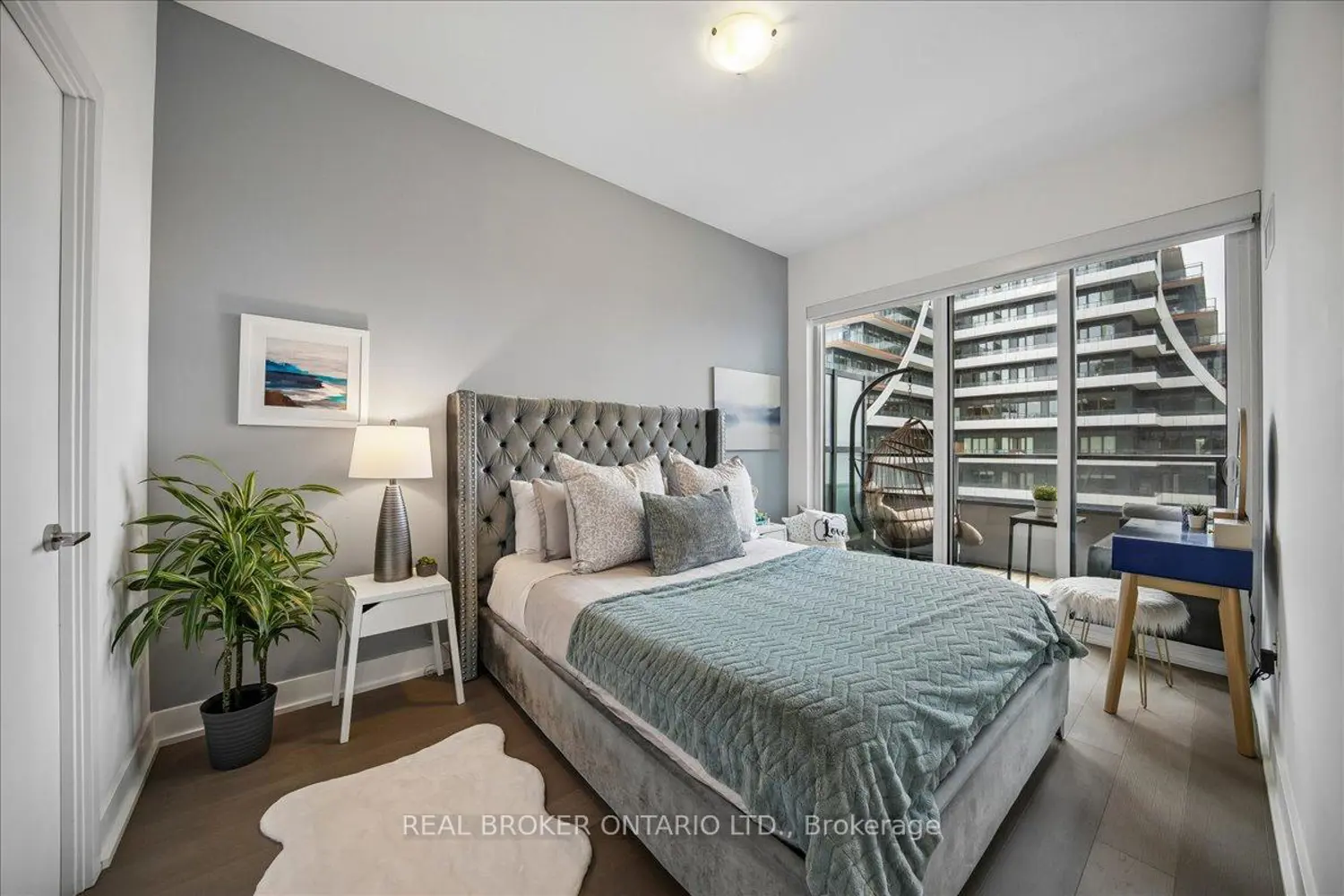20 Shore Breeze Drive 603 photo 5