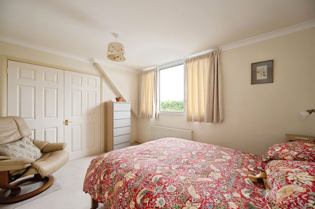 Additional image 12 of 4 bed detached house for saleSt. Helens Road, Hayling Island PO11