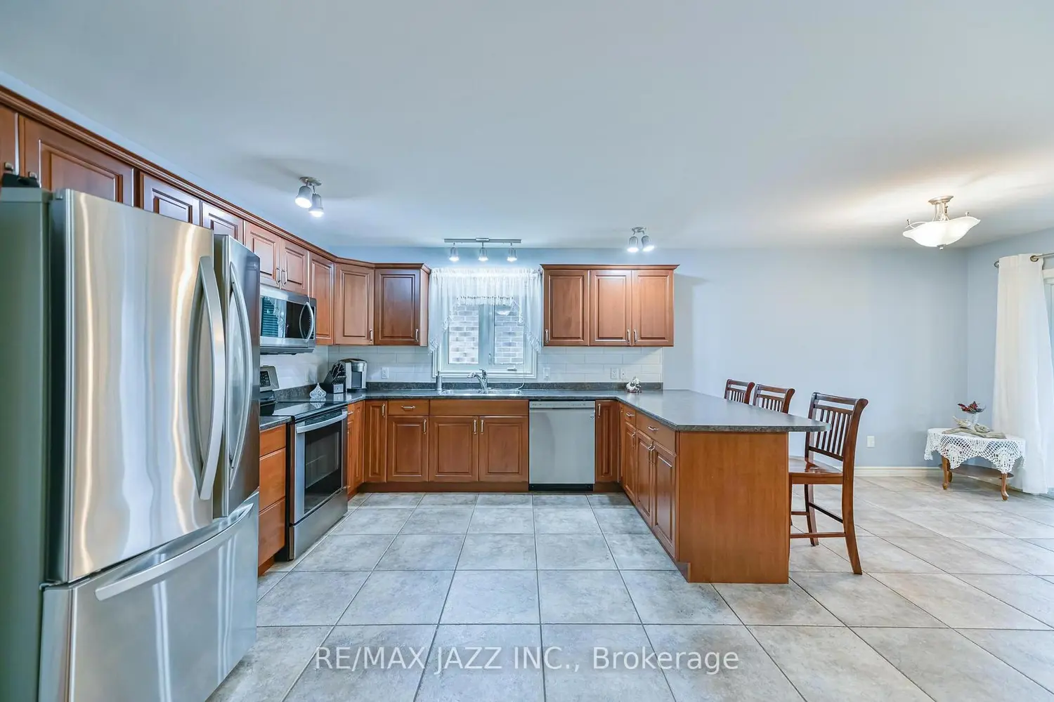 Additional image 4 of 33 Ashwood Crescent