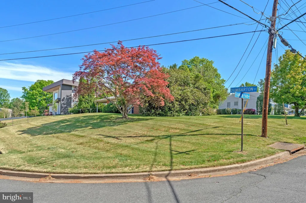 1805 Dumbarton Street, McLean, VA 22101