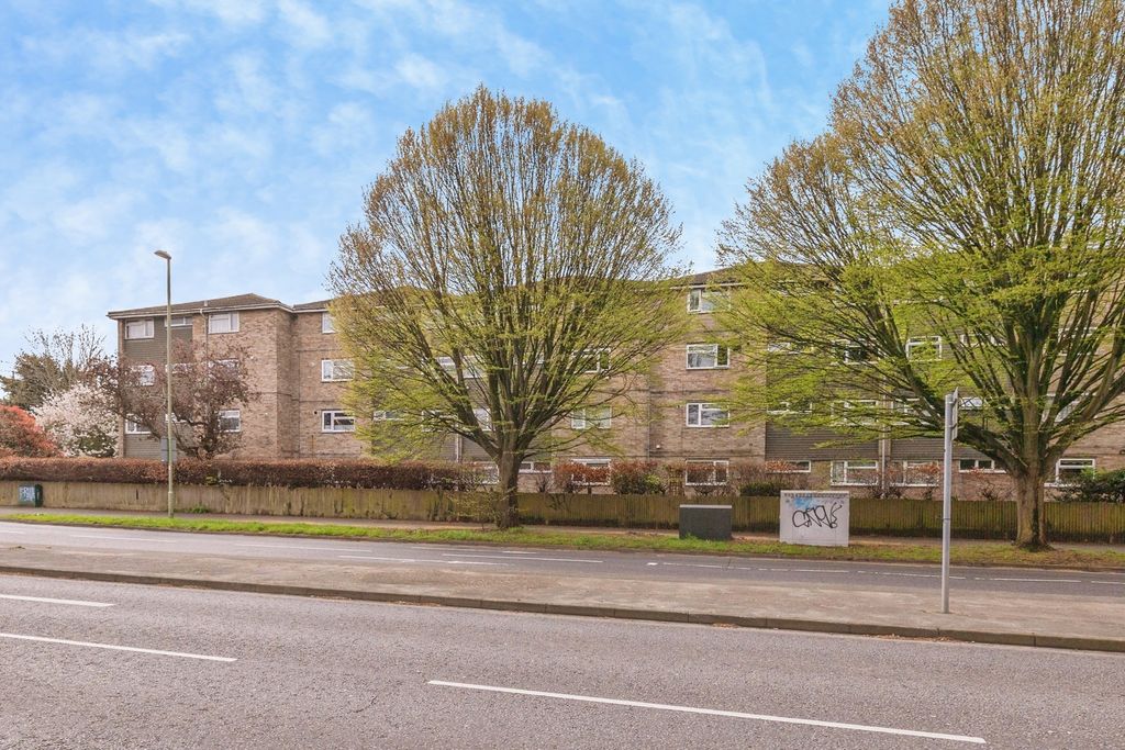 Additional image 23 of 3 bed flat for saleChidham Close, Havant, Hampshire PO9