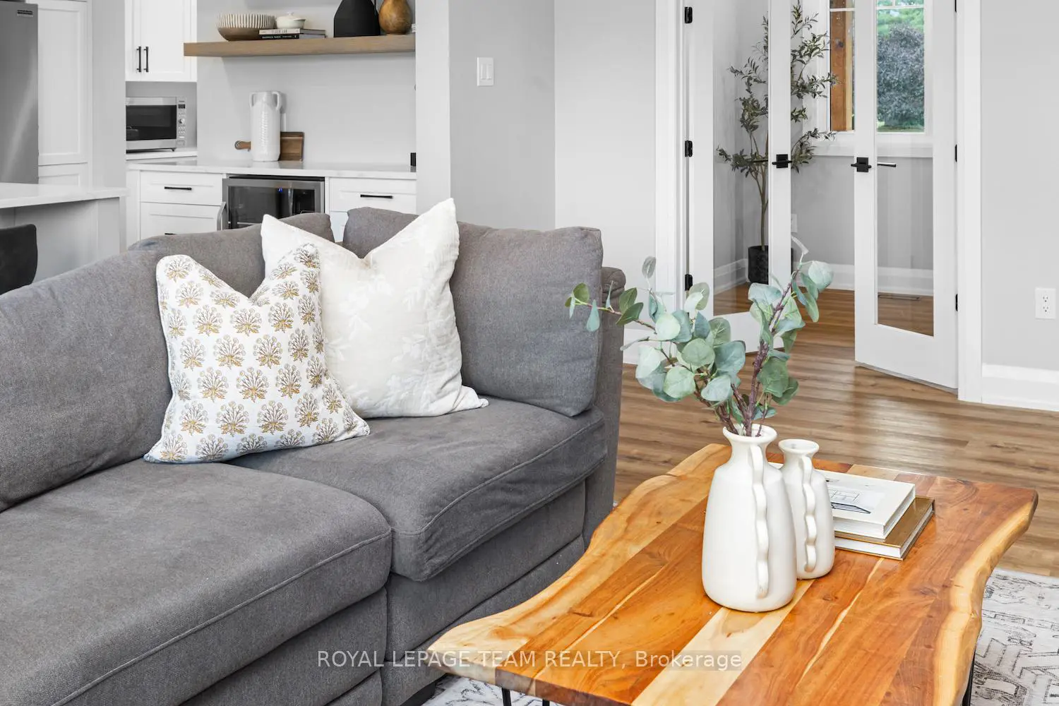 3783 Woodkilton Road