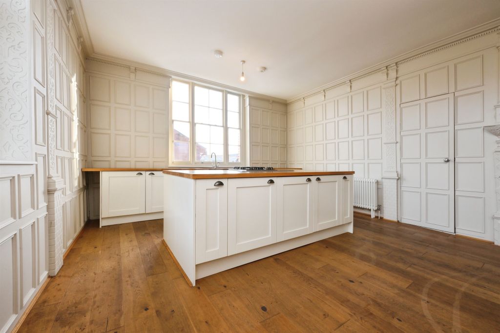 Additional image 2 of 2 bed flat for saleHigh Street, Hoddesdon EN11