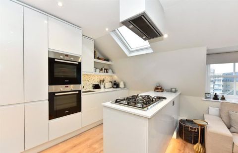 Clifton Hill, St John's Wood NW8