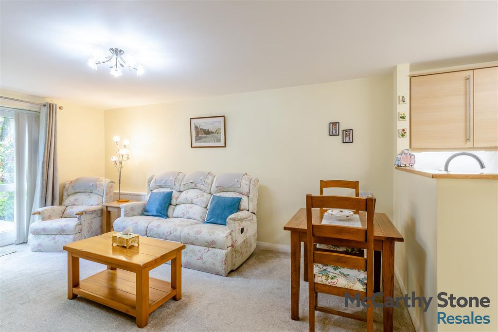 Additional image 4 of 1 bed flat for saleTrinity Court, Oxford Road, Halifax HX1