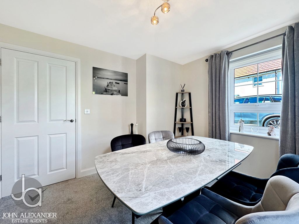 Additional image 10 of 4 bed detached house for salePrimrose Avenue, Dovercourt CO12