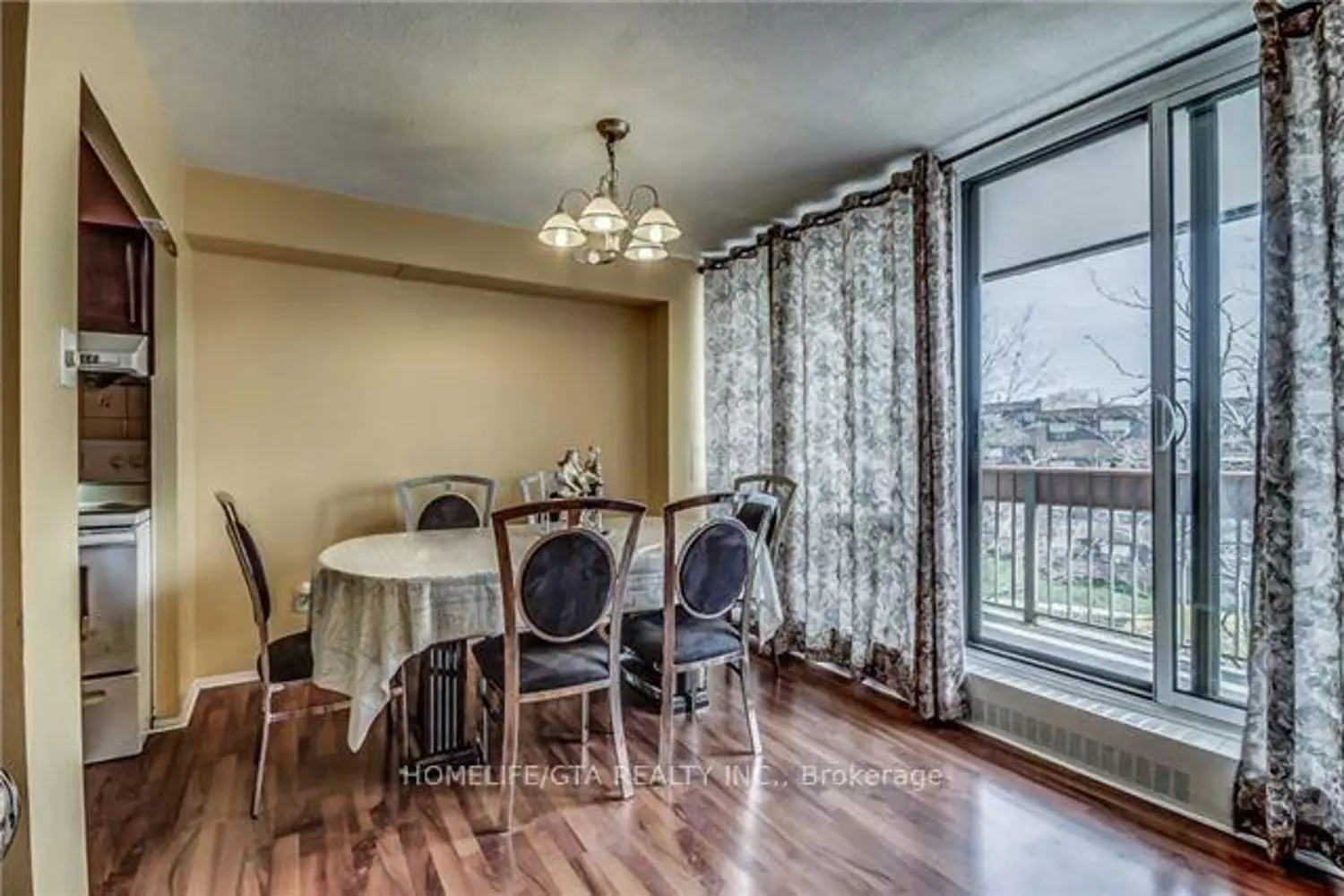 20 Sunrise Avenue 308 photo 5