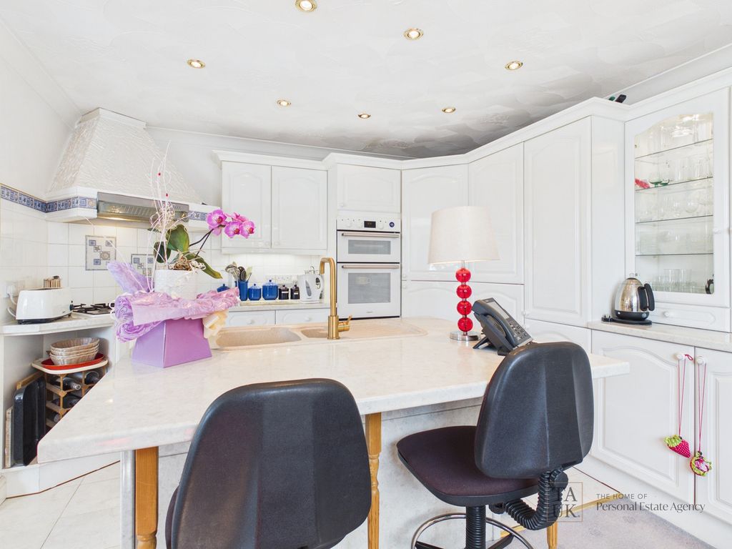 Additional image 10 of 5 bed detached house for saleHavant Road, Hayling Island PO11