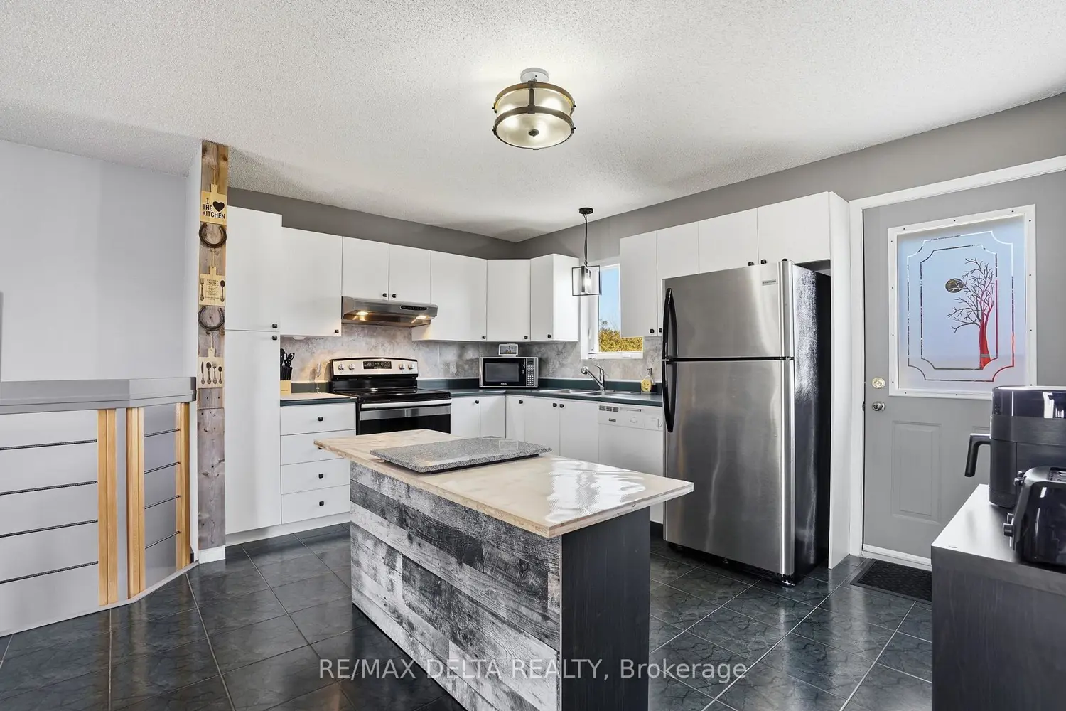 531 Devista Boulevard photo 5