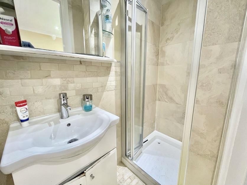 Additional image 15 of 5 bed detached house for saleMinterne Waye, Hayes UB4