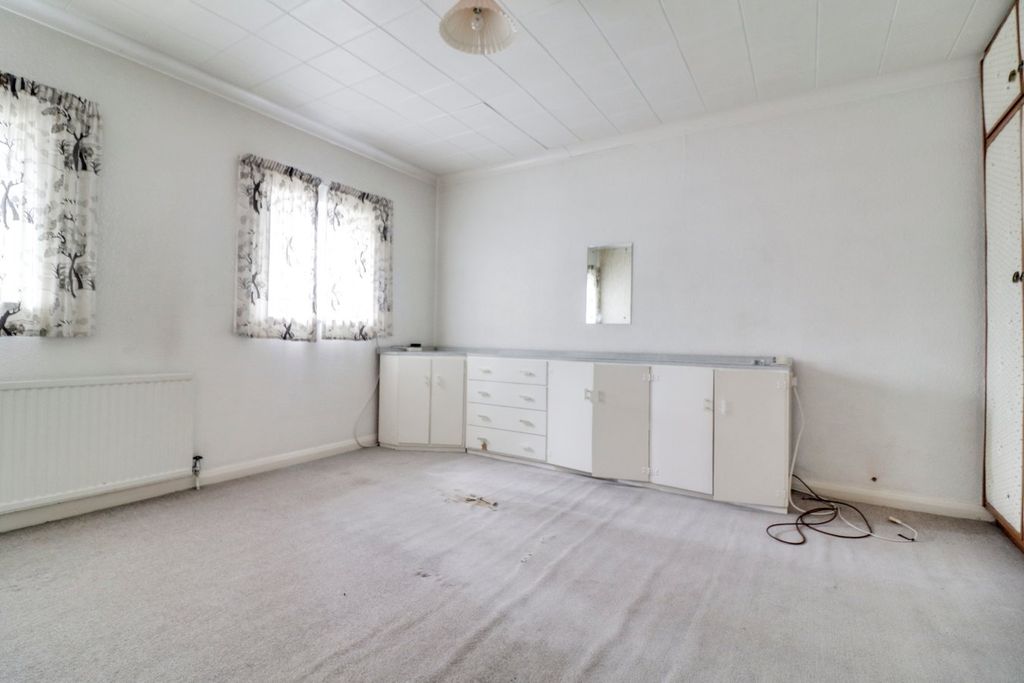 Additional image 10 of 4 bed country house for saleKingsmoor Road, Harlow CM19