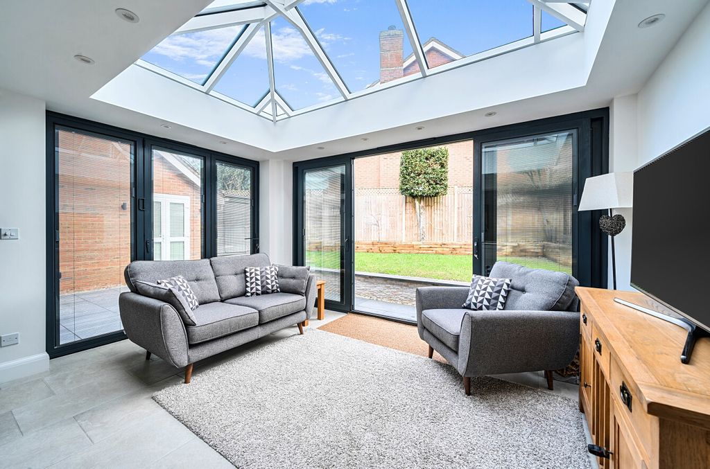 Additional image 8 of 5 bed detached house for saleMyllers Lond, Hook, Hampshire RG27