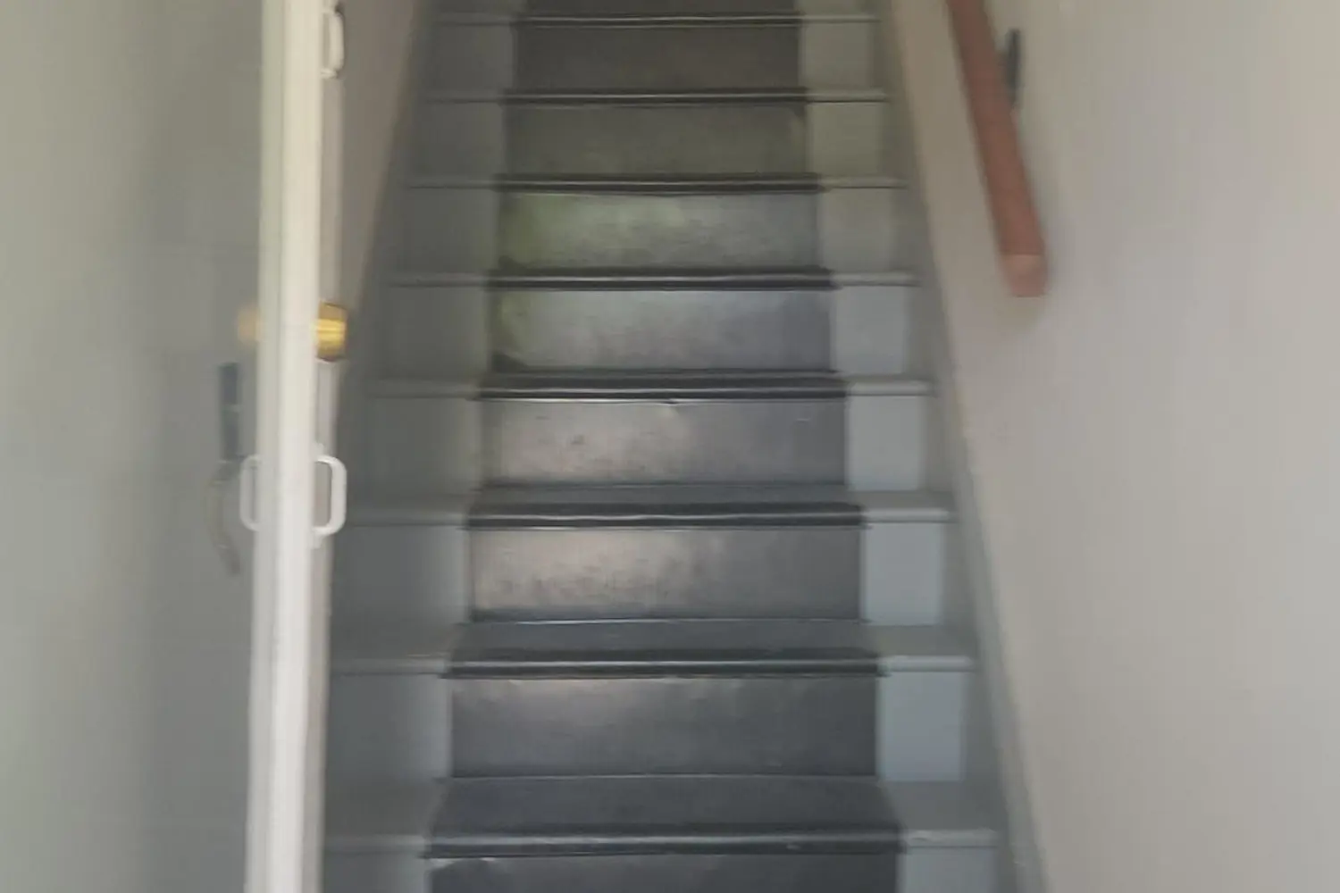 42 Riverside Drive photo 3