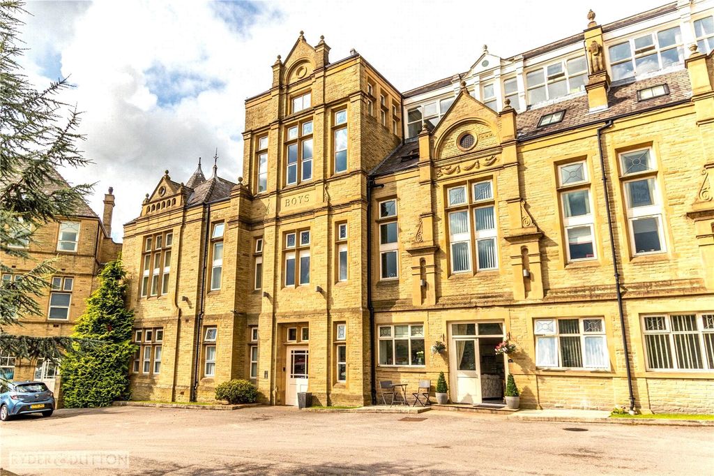 2 bed flat for salePrescott Street, Halifax, West Yorkshire HX1