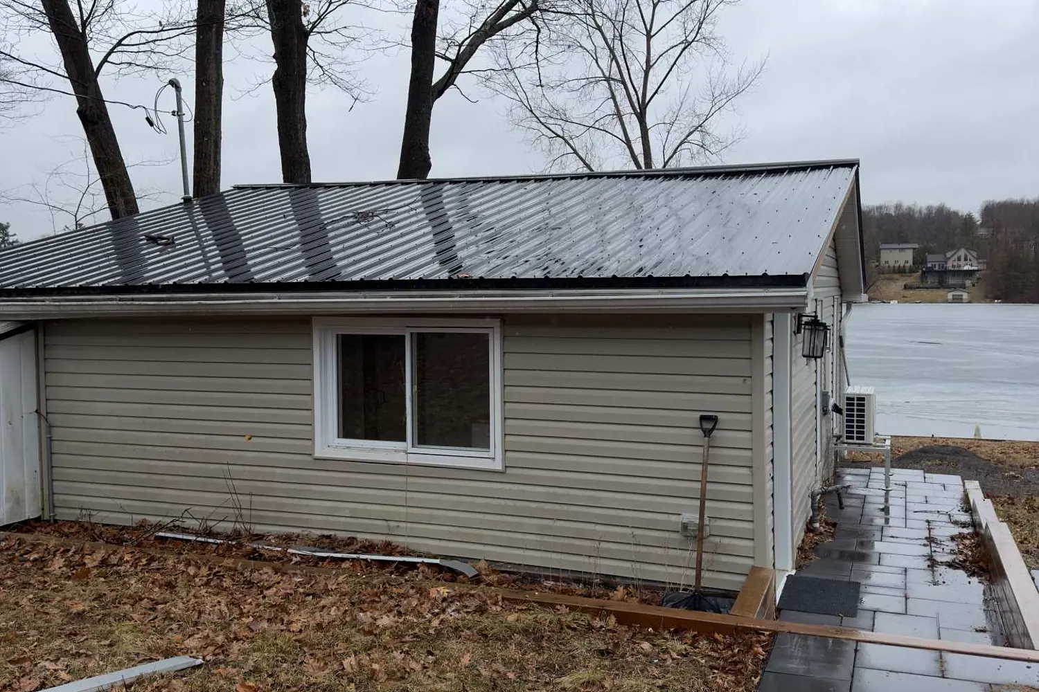 1114 Bayview Drive photo 5
