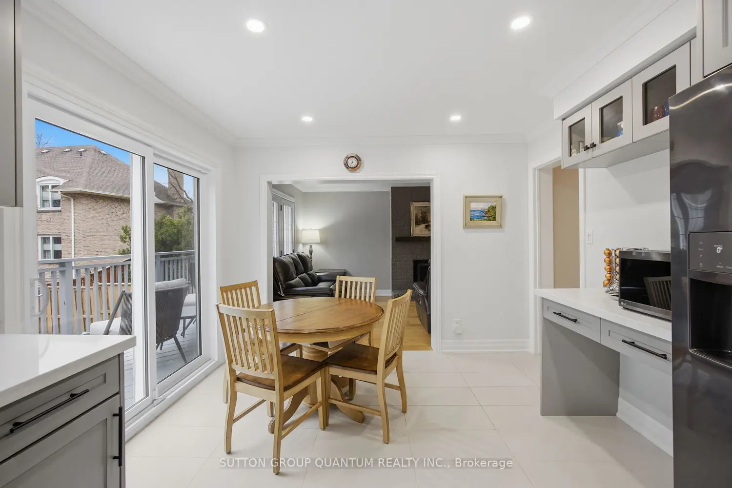 2509 King Forrest Drive photo 3