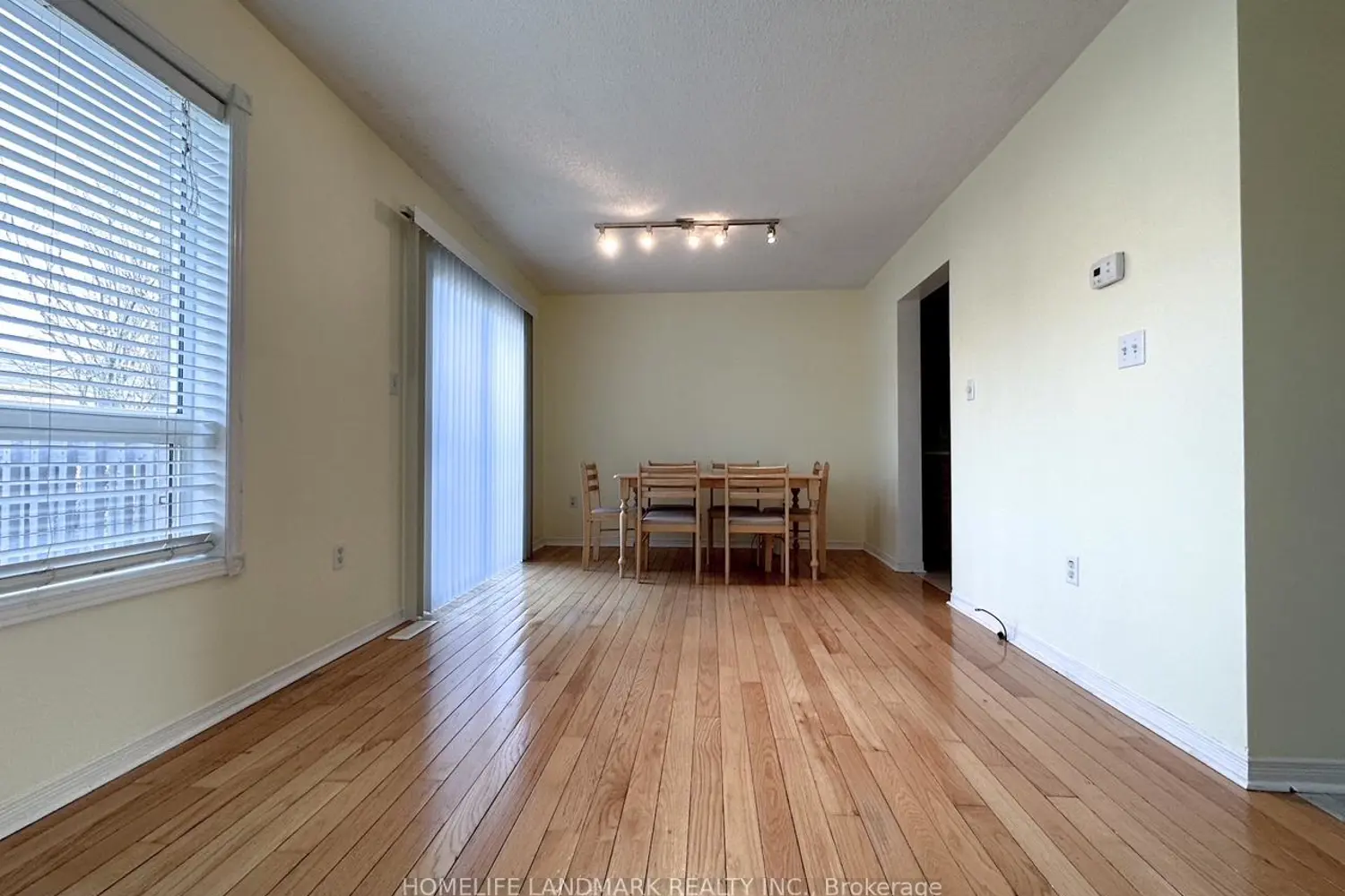 24 Crittenden Drive photo 2