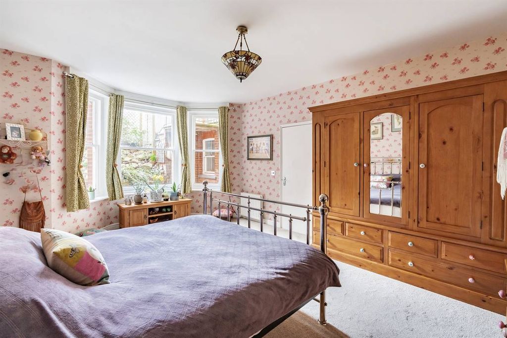Additional image 4 of 2 bed flat for saleCentral Parade, Herne Bay CT6