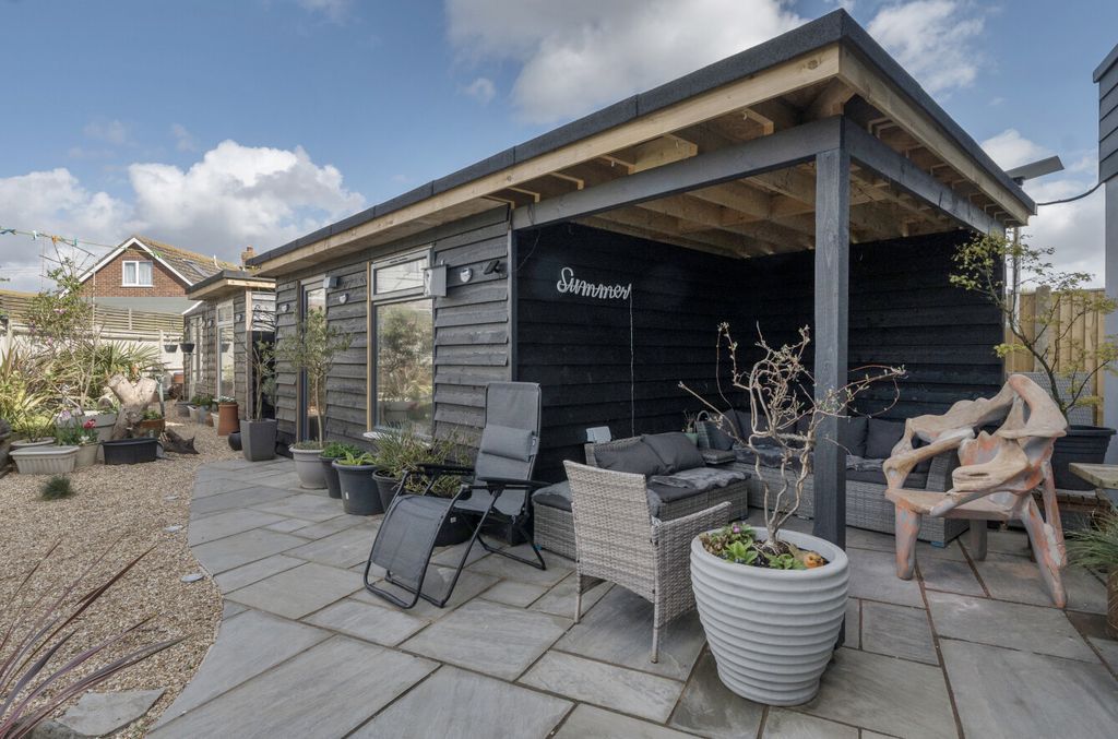 Additional image 13 of 4 bed detached house for saleSandy Beach Estate, Hayling Island, Hampshire PO11
