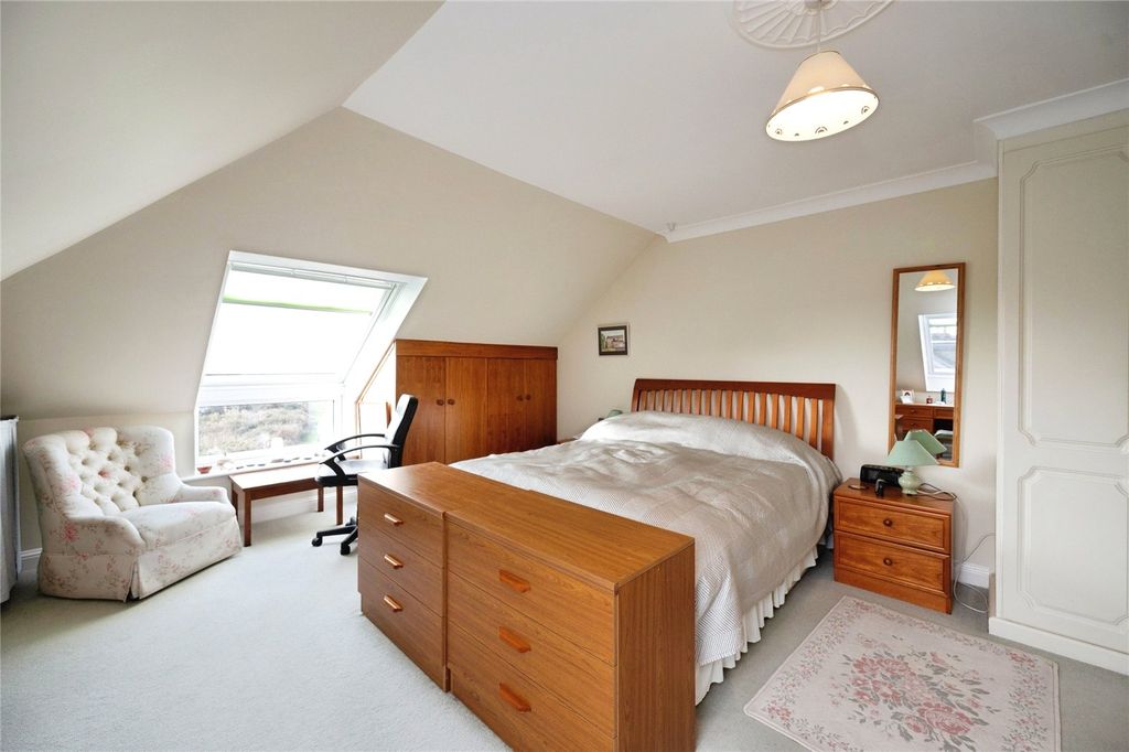 Additional image 15 of 2 bed flat for saleSea Front, Hayling Island, Hampshire PO11