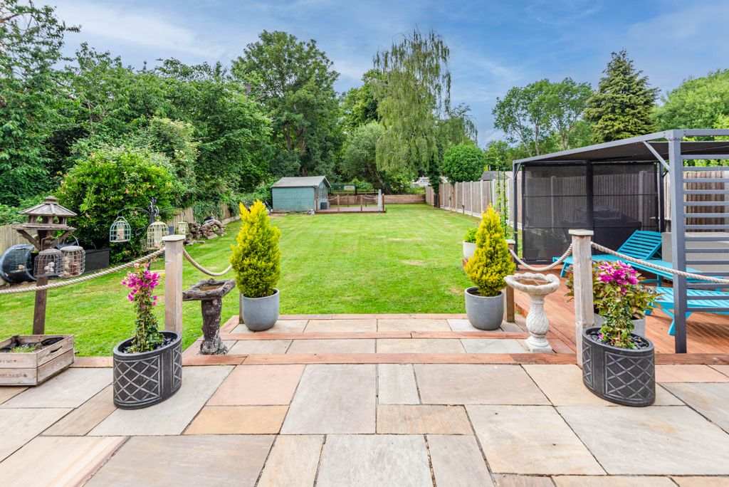 Additional image 27 of 4 bed detached house for saleAvenue Road, Dobbs Weir, Hoddesdon EN11