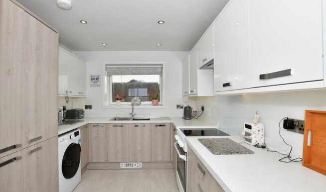 Additional image 3 of 2 bed flat for saleBeacon Hill, Herne Bay CT6