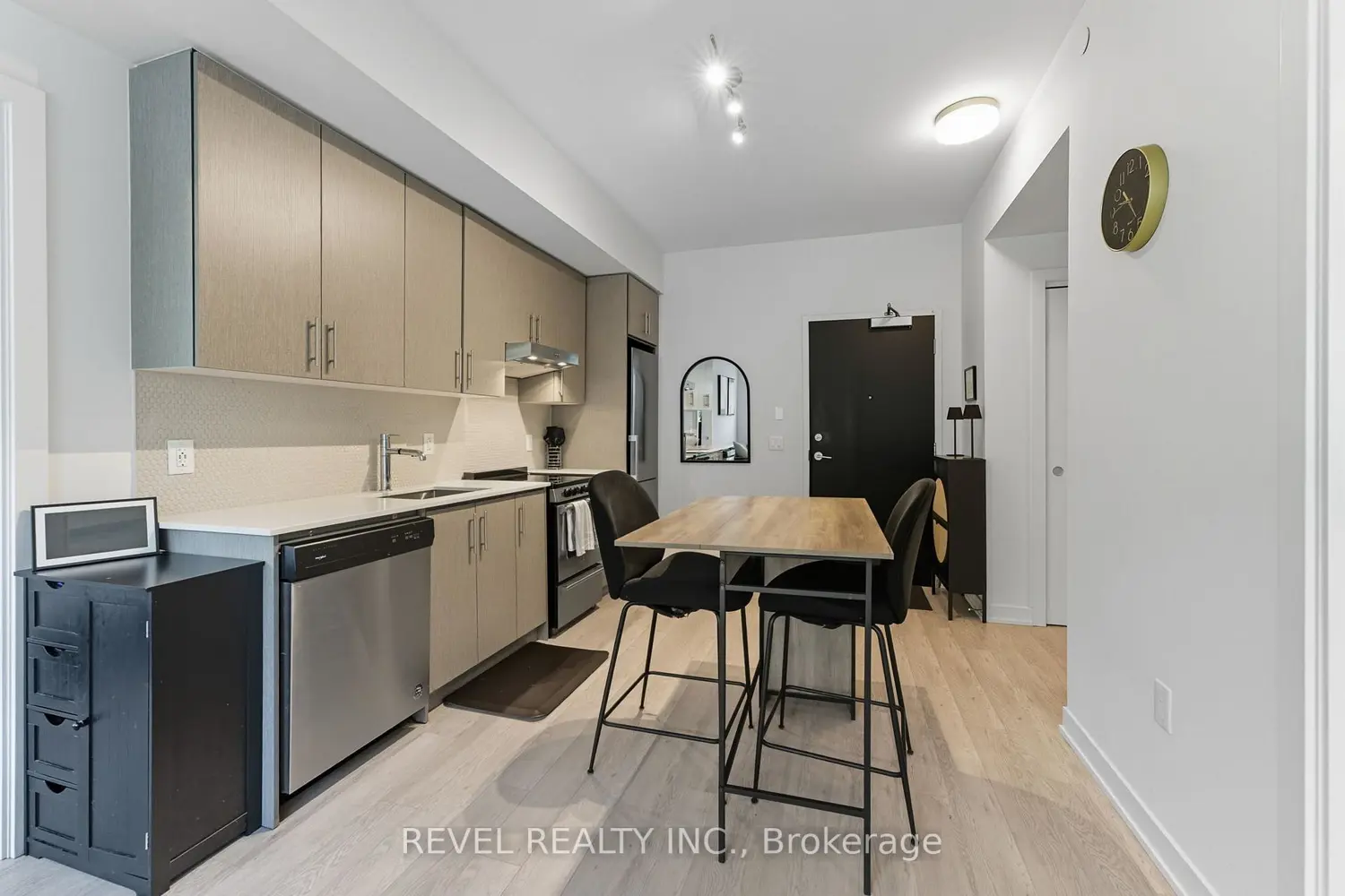 212 King William Street 311 photo 4