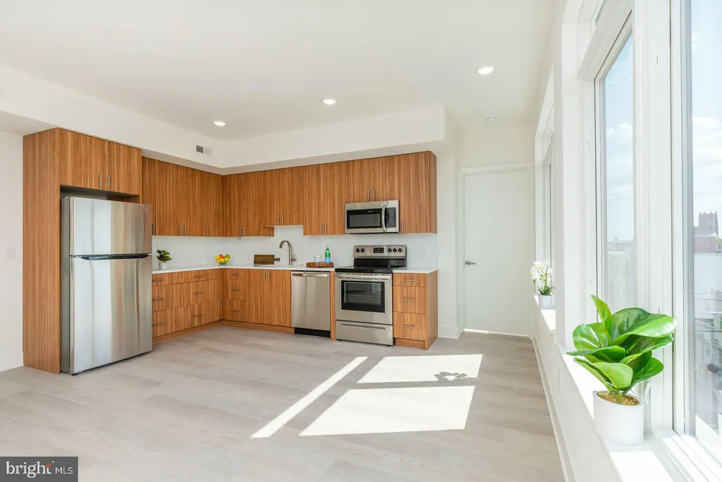 Additional image 11 of 833 Wharton Street Unit 1B-402, Philadelphia, PA 19147