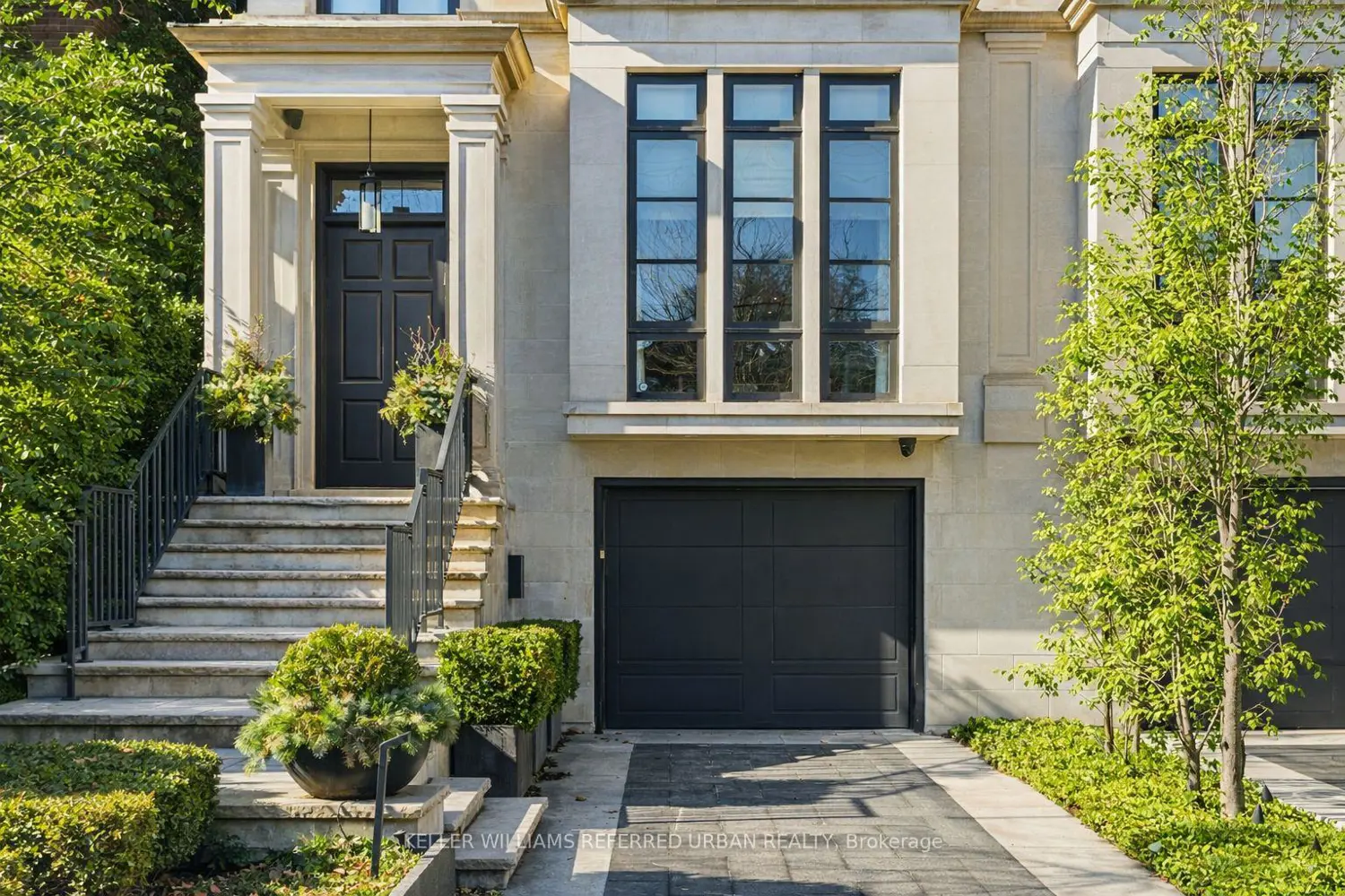 130 B Farnham Avenue photo 2