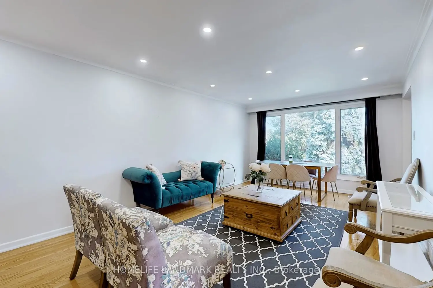 26 Roywood Drive photo 4