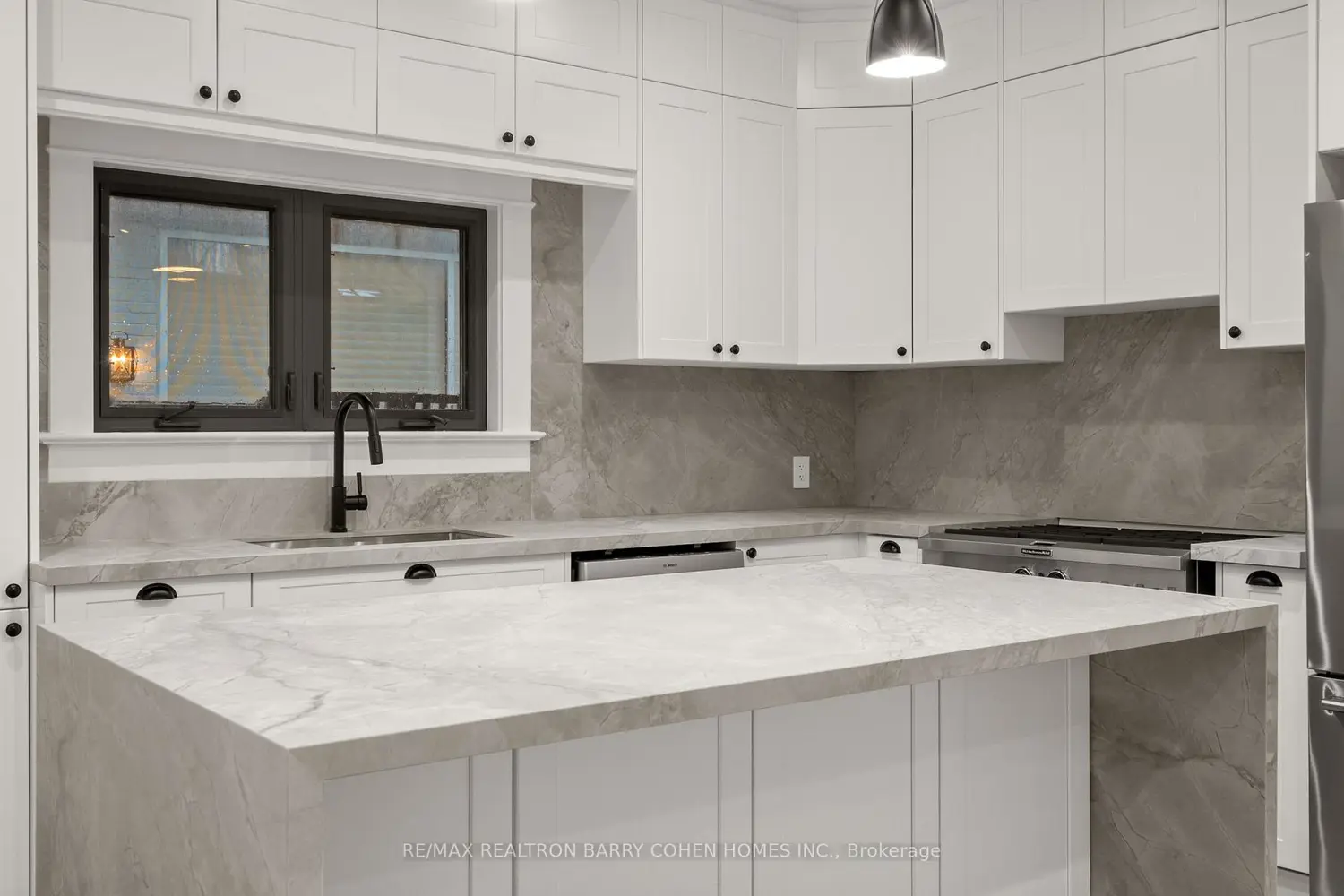 Additional image 8 of 231 Macpherson Avenue